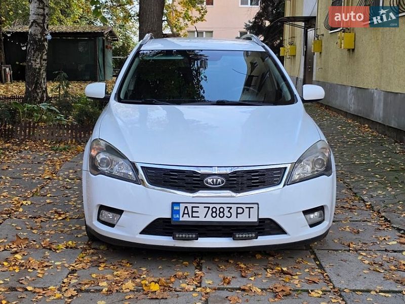 Универсал Kia Ceed 2011 в Днепре