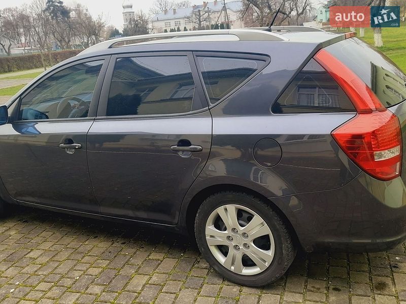 Универсал Kia Ceed 2010 в Стрые