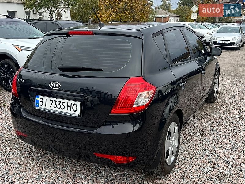 Хетчбек Kia Ceed 2012 в Полтаві
