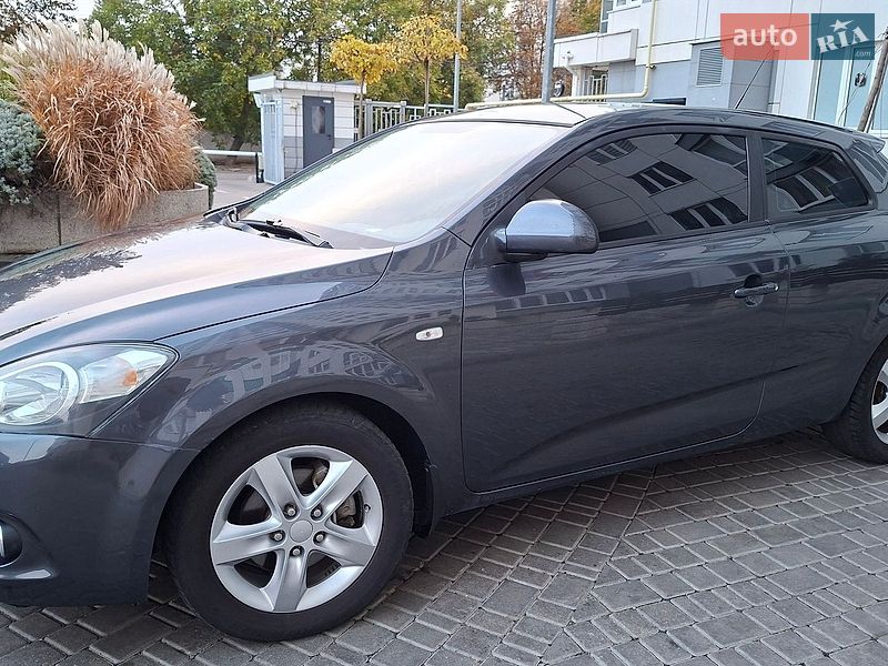 Хетчбек Kia Ceed 2008 в Одесі