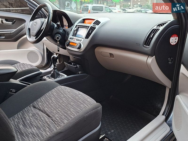 Хетчбек Kia Ceed 2008 в Одесі