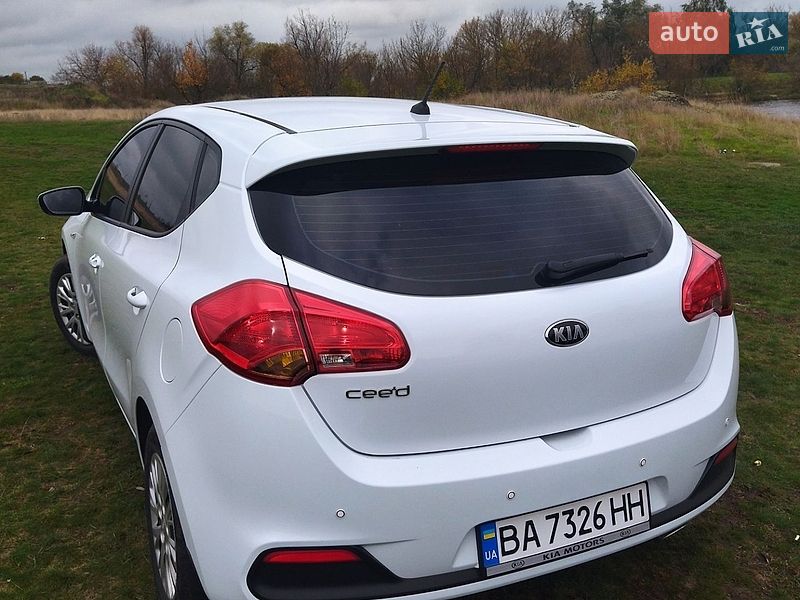 Хетчбек Kia Ceed 2013 в Новоукраїнці фото 9 Хетчбек Kia Ceed 2013 в Новоукраїнці