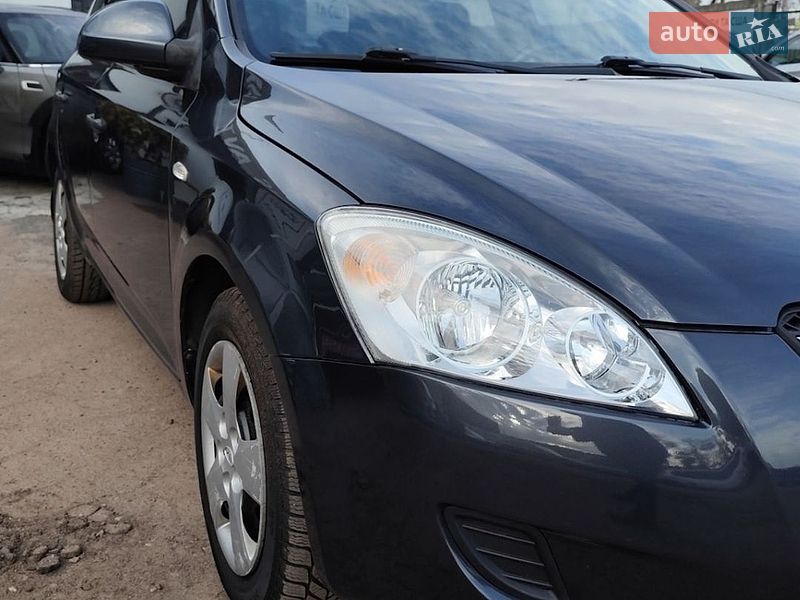 Хэтчбек Kia Ceed 2008 в Чернигове