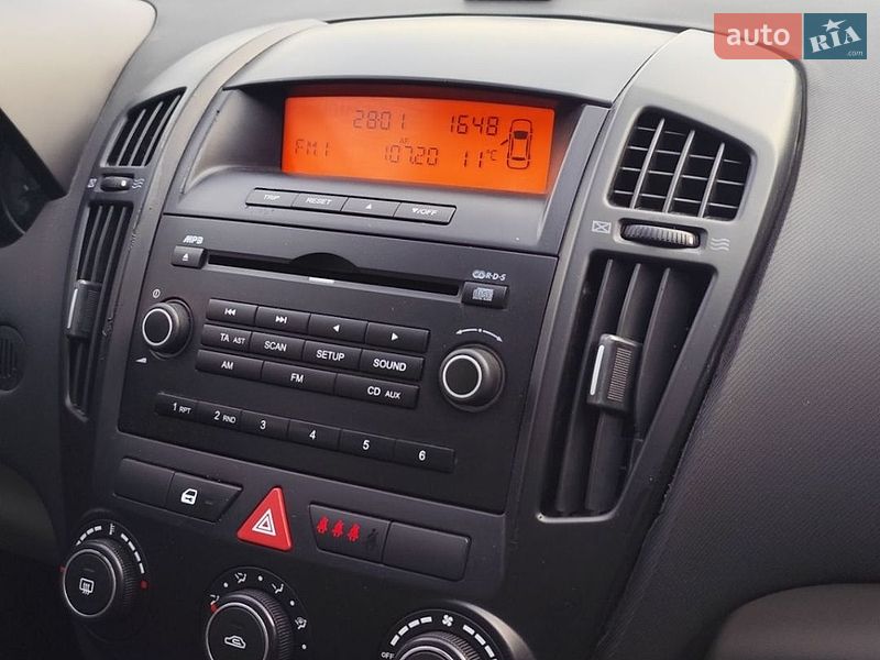 Хэтчбек Kia Ceed 2008 в Чернигове