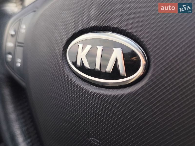 Хэтчбек Kia Ceed 2008 в Чернигове