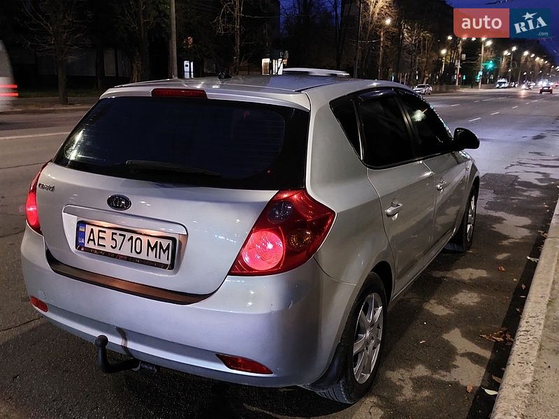 Хетчбек Kia Ceed 2007 в Кривому Розі фото 6 Хетчбек Kia Ceed 2007 в Кривому Розі