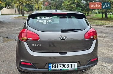 Хэтчбек Kia Ceed 2012 в Одессе
