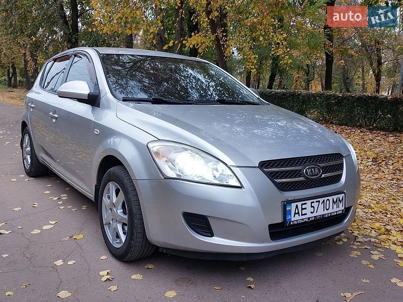 Хэтчбек Kia Ceed 2007 в Кривом Роге