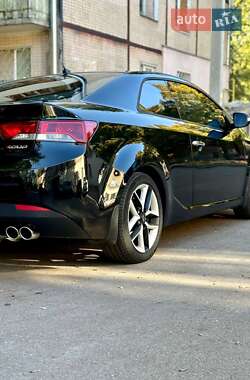 Купе Kia Cerato Koup 2010 в 