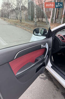 Купе Kia Cerato Koup 2011 в 