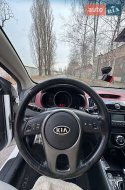 Купе Kia Cerato Koup 2011 в 