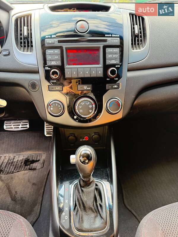 Купе Kia Cerato Koup 2010 в Днепре