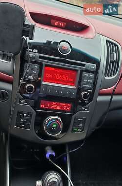 Купе Kia Cerato Koup 2011 в 