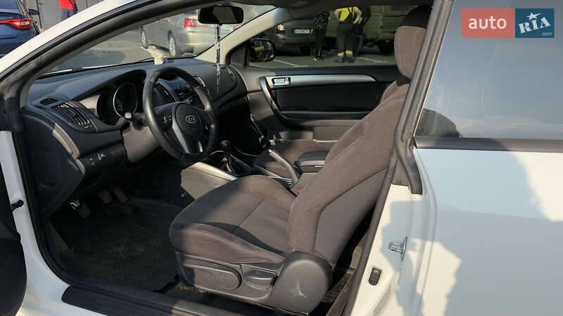 Купе Kia Cerato Koup 2011 в Днепре