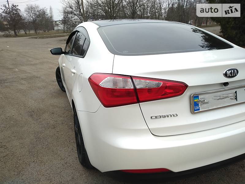 Седан Kia Cerato 2013 в Вознесенську