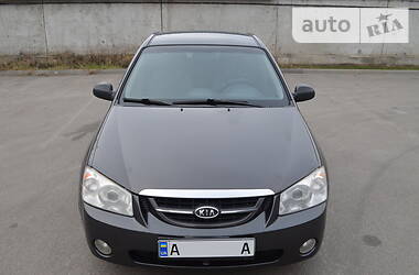 Седан Kia Cerato 2006 в Киеве