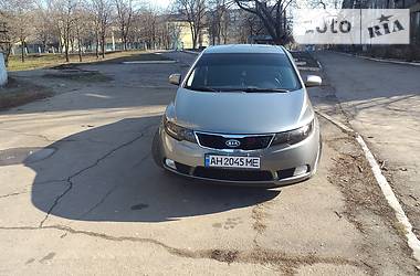 Седан Kia Cerato 2011 в 