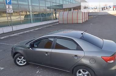 Седан Kia Cerato 2011 в 