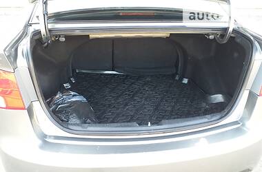 Седан Kia Cerato 2011 в 