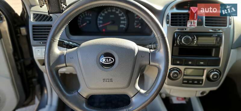 Седан Kia Cerato 2005 в Ужгороде