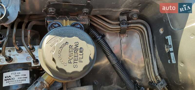 Седан Kia Cerato 2005 в Ужгороде