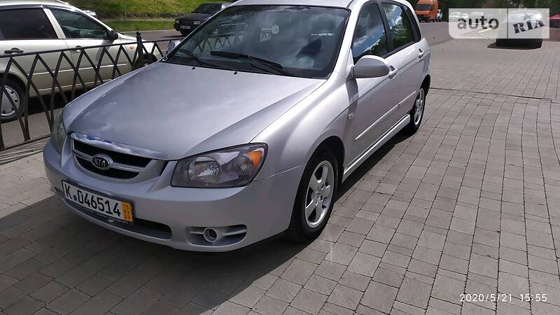 Хетчбек Kia Cerato 2006 в Дубні