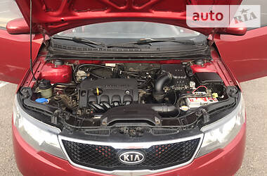 Седан Kia Cerato 2010 в 