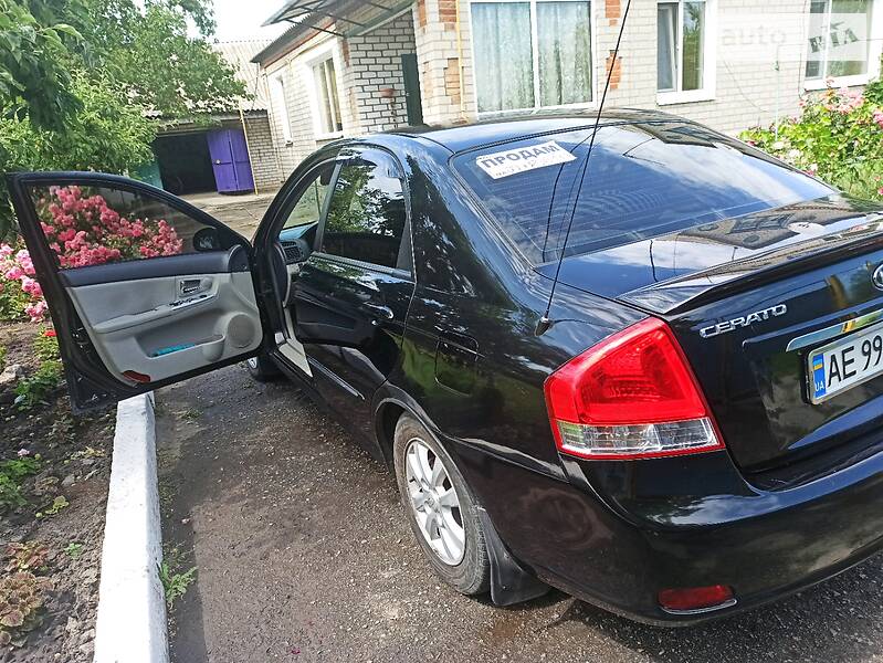 Седан Kia Cerato 2008 в Новомосковську