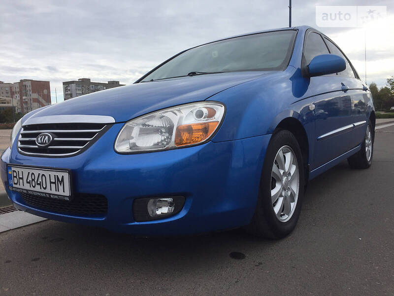 Седан Kia Cerato 2008 в Южном