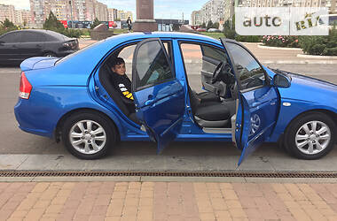 Седан Kia Cerato 2008 в Южном