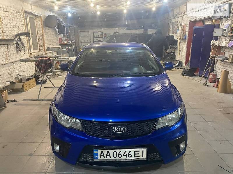 Купе Kia Cerato 2010 в Киеве