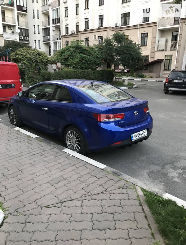 Купе Kia Cerato 2010 в Киеве