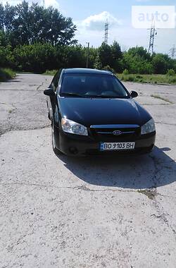 Седан Kia Cerato 2006 в Каменском