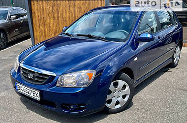 Хэтчбек Kia Cerato 2005 в Кропивницком