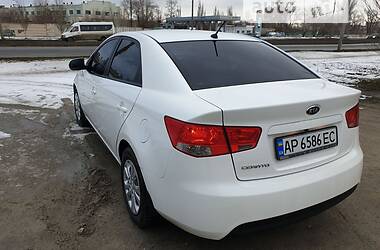 Седан Kia Cerato 2011 в Запорожье