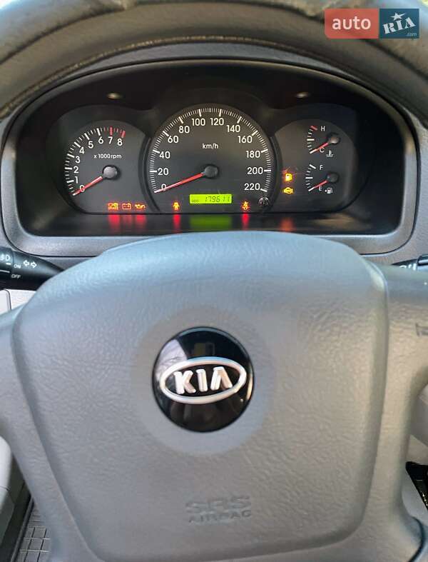 Хетчбек Kia Cerato 2006 в Гадячі
