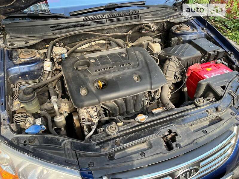 Седан Kia Cerato 2008 в Ивано-Франковске