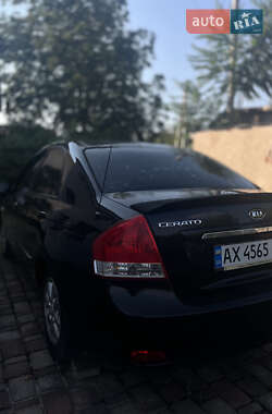 Седан Kia Cerato 2006 в Чернівцях
