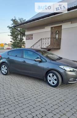 Седан Kia Cerato 2013 в 
