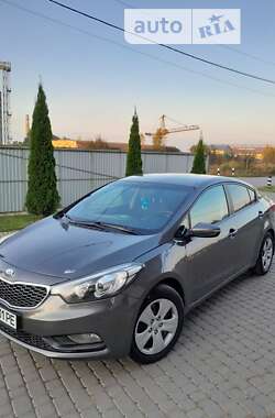 Седан Kia Cerato 2013 в 