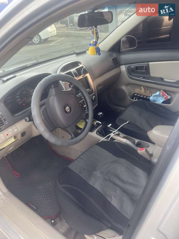 Седан Kia Cerato 2004 в Києві