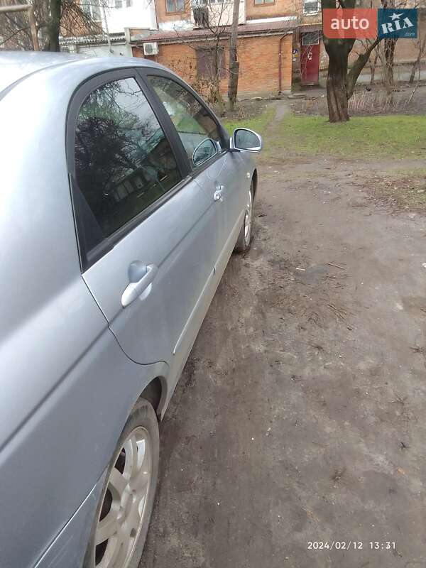 Седан Kia Cerato 2005 в Смілі фото 8 Седан Kia Cerato 2005 в Смілі