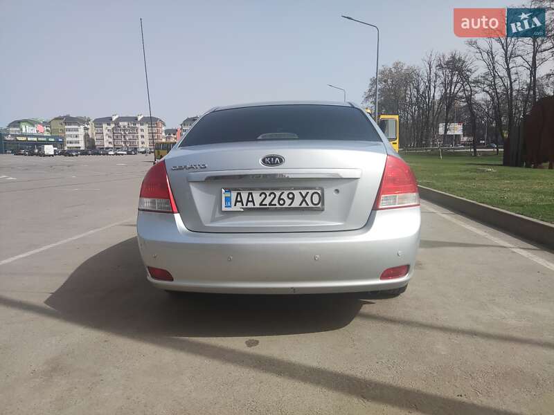 Седан Kia Cerato 2007 в Киеве