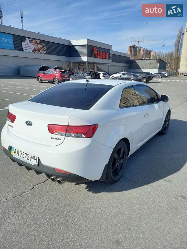 Купе Kia Cerato 2011 в Киеве