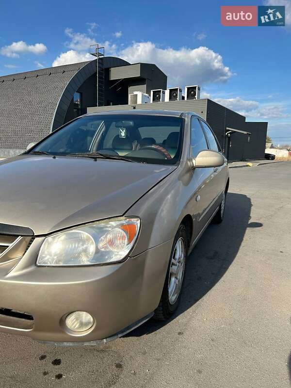 Седан Kia Cerato 2006 в Дніпрі