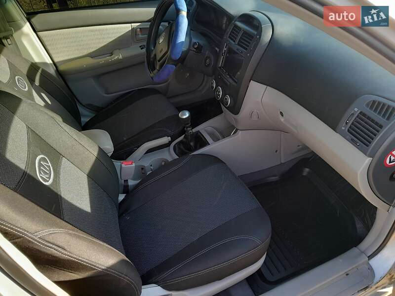 Седан Kia Cerato 2007 в Запоріжжі