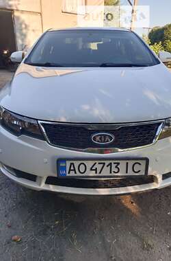 Седан Kia Cerato 2011 в Виноградові