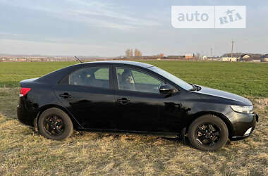 Седан Kia Cerato 2012 в Харкові