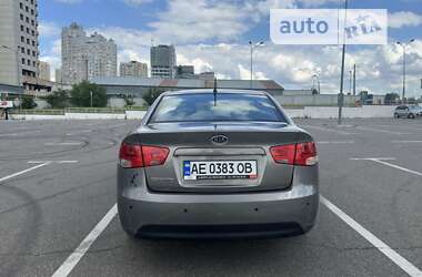 Седан Kia Cerato 2009 в Киеве