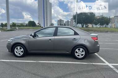 Седан Kia Cerato 2009 в Киеве